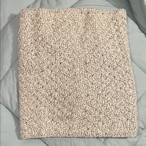 Eddie Bauer Textured Knit Scarf in Gray - Picture 7 of 7